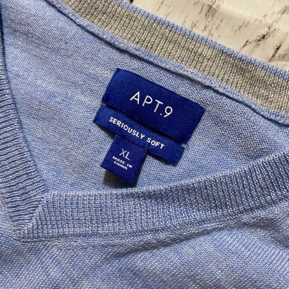 •APT 9• SERIOUSLY SOFT V NECK SWEATER - Picture 3 of 4